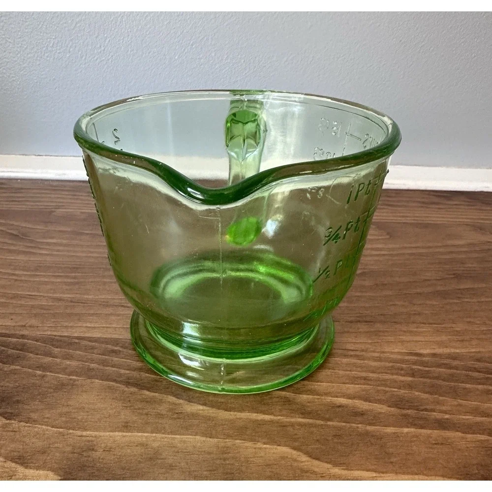 Hazel-Atlas Measuring Cup 2 Cup Green Uranium Glass UV Reactive Vintage